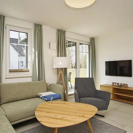 Apartment Rex Rugia Fewo12-3 Strandnah,terrasse,sauna,pool Lobbe